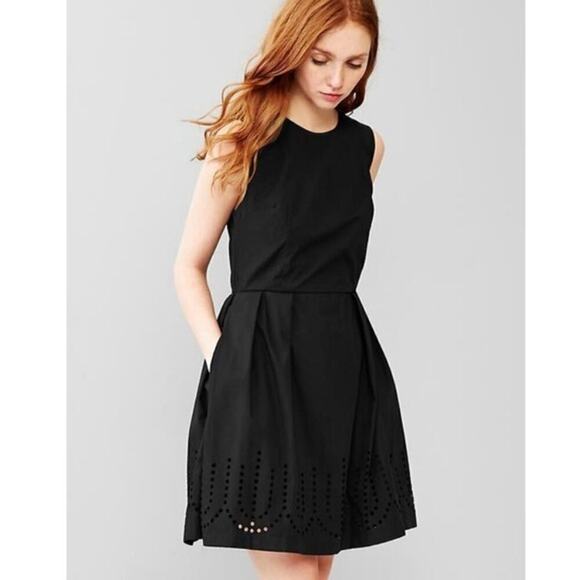 Gap Eyelet Laser Cut Out Dress size 0 - Picture 1 of 7